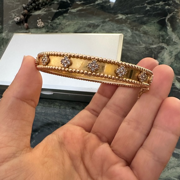 18k solid gold Van cleef bangle made by jeweler - Picture 7 of 14